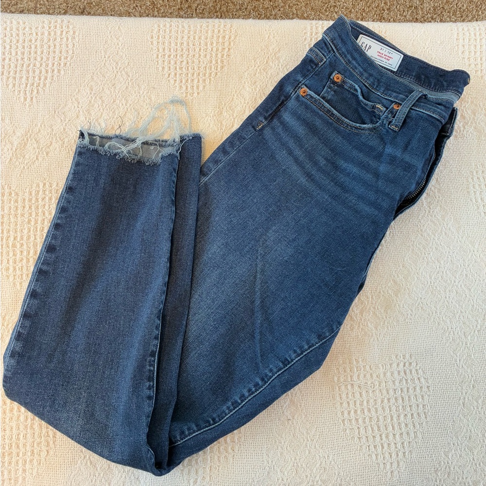 GAP Women's Dark Blue Ankle Jeans